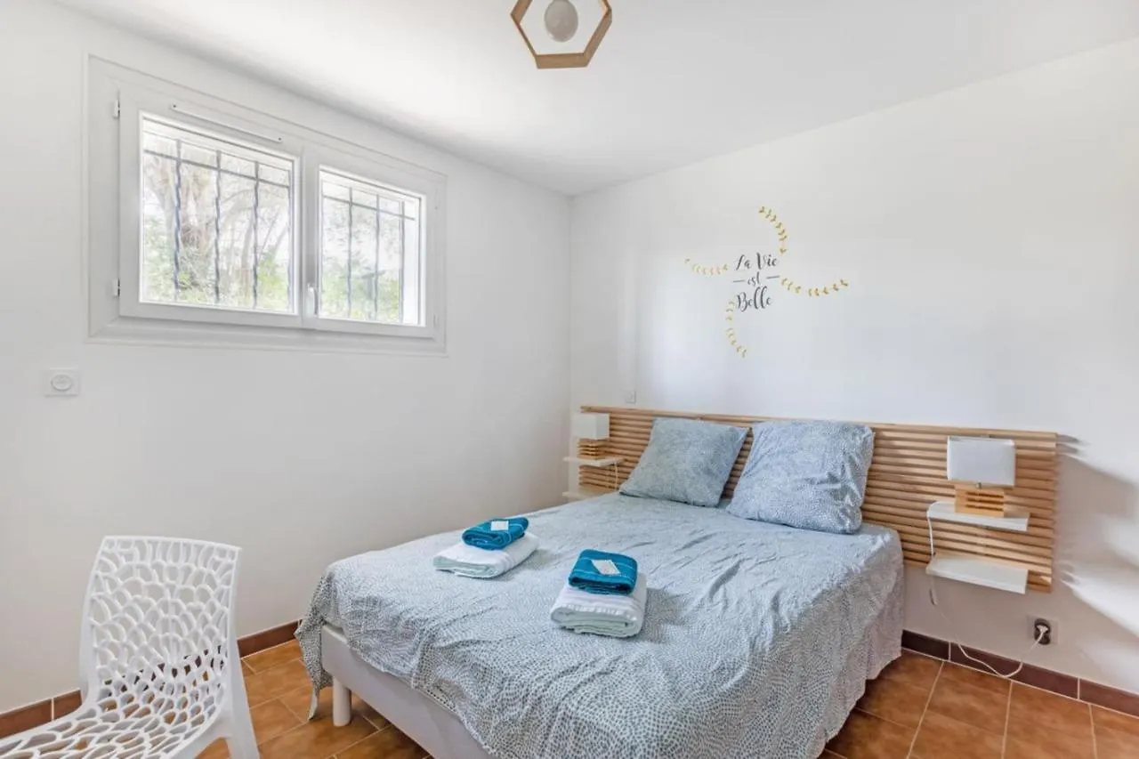 Tatil Evi Bright House With Terrace And Garden Villa Six-Fours-les-Plages