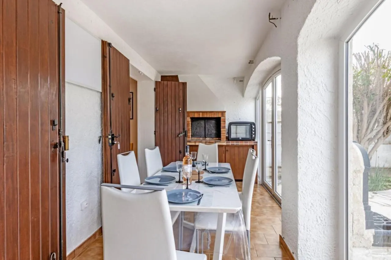 식스포즈레스플라지스 Bright House With Terrace And Garden 빌라 프랑스
